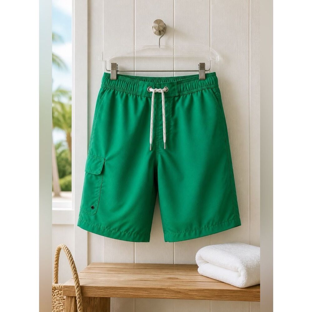 GREEN BOARD SHORTS SIZE MEDIUM BY ST JOHN’s BAY
